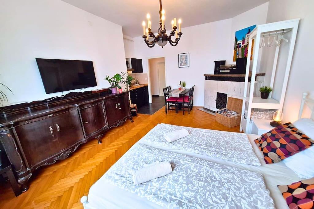 True Zagreb Centrally Located & Spacious Apartment Exterior photo